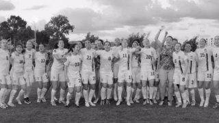 Εθνική Γυναικών: Οι Ελληνίδες διεθνείς τραγουδούν το νέο σύνθημα και γίνονται viral (vid)