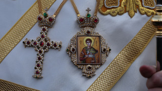 Μεθυσμένος ιερέας κατέλυσε σε... Εκκλησία επειδή τον έδιωξε η παπαδιά