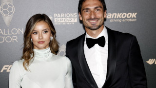 Νίκολα Καβάνις: Ποιο είναι το «αγγελάκι» της Victoria's Secret που έχει σχέση με τον Χούμελς