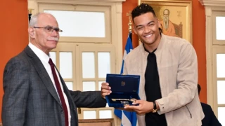 Καραλής: Πήρε το «χρυσό κλειδί» του δήμου Πύργου (vid)