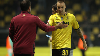 Άρης-ΑΕΚ: Γιατί ο Μάντζιος άφησε στον πάγκο τον Μορόν