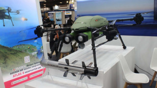 Η ελληνική Altus LSA παρουσίασε το UAV Atlas-8H Κέρβερος με αντιαρματικούς πυραύλους Akeron-MP