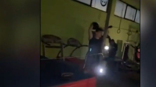 Προπόνηση στο σκοτάδι: «Δες πώς χτίζονται Ολυμπιονίκες... Αυτός είναι τρίτος κόσμος»