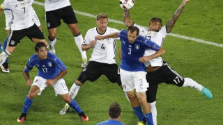 Τα social media τρολάρουν τον Μπόατενγκ για το χέρι που έκανε! (pics)