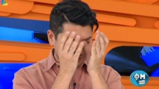 «Λύγισαν» on air οι παρουσιαστές & οι πανελίστες του ΦΜ Live (ΒΙΝΤΕΟ)