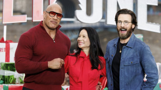 «Ναι» ο «The Rock» κατουράει σε μπουκάλια κατά τη διάρκεια γυρισμάτων