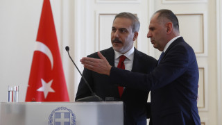 Παραίτηση-«βόμβα» στο Υπουργείο Εξωτερικών: «Μυστική ατζέντα με παραχωρήσεις»