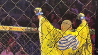 H καλύτερη είσοδος ever: Και φυσικά ο αντίπαλός του... έμπλεξε με τον Πόντιο! (vid)