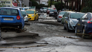 Κακοκαιρία Bora: Νεκρός οδηγός στο Πόρτο Κουφό που κατέληξε σε χαντάκι