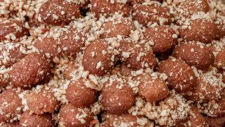 «Αλμυροί» κουραμπιέδες και μελομακάρονα - Αγγίζουν τα 24 ευρώ