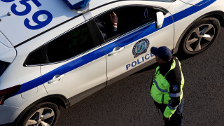 Σύζυγος αστυνομικού Βουλής: «Θα ανέβαζε βίντεο στο ίντερνετ για να δει πόσα πιάνω» (vid)