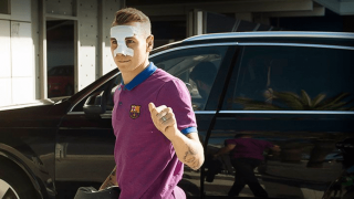 «Λάτρης» του πλαστικού χειρούργου ο Λούκας Ντιν (pic)