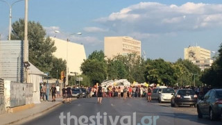 Θεσσαλονίκη - ΤΩΡΑ: Ξεκίνησε η πορεία των No Borders στο κέντρο