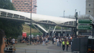 Ένταση στο Άμστερνταμ με φίλους του ΠΑΟΚ    (video)