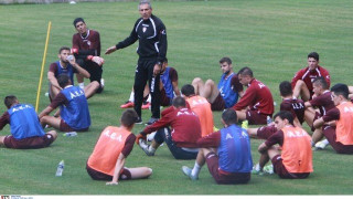 «Τσεκάρει»        Χοτζάι          η          Λάρισα