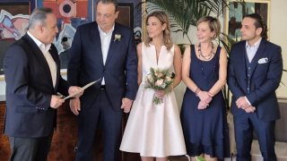 Σωκράτης Φάμελλος: Παντρεύτηκε τη σύντροφό του ο πρόεδρος του ΣΥΡΙΖΑ