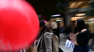 Εορταστικό ωράριο: Μέχρι τι ώρα είναι σήμερα ανοιχτά τα μαγαζιά-Τι ισχύει για την Πρωτοχρονιά