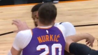 Έπεσαν χαστούκια στο NBA με τους Νούρκιτς και Μάρσαλ να πιάνονται στα χέρια