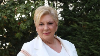 «Καρφιά» της Δήμητρας Λιάνης-Παπανδρέου για τα εγκώμια στον Σημίτη