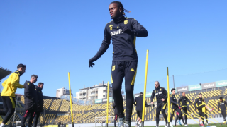 Άρης: Σε ετοιμότητα ο Μεντίλ ενόψει ΠΑΟΚ-Αποφασίζει ο Ουζουνίδης