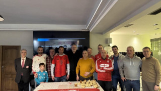 Μπάγερν Μονάχου: Έκοψε την πρωτοχρονιάτικη πίτα του ο αρχαιότερος σύνδεσμος ξένης ομάδας στην Ελλάδα