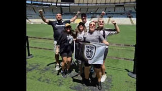 «Είναι τρελός ο Τάισον»: Η τρέλα του ΠΑΟΚ έφτασε στο Μαρακανά (vid)