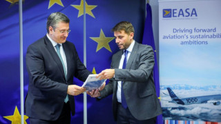 Απόστολος Τζιτζικώστας: Περιβαλλοντική έκθεση για τις ευρωπαϊκές μεταφορές-Η παράδοση... παραλαβή