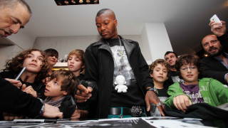 Αποθεώνει Παναθηναϊκ΄ο ο Σισέ: «Υπάρχει άλλο χρώμα στην Αθήνα;»