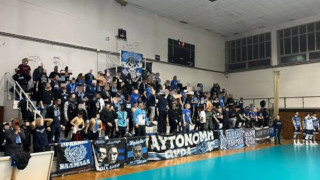 Αυτόνομη Θύρα 10: «Αφού έχετε αποφασίσει ποιες ομάδες θα ανέβουν...»