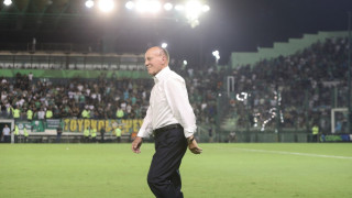 Μίμης Δομάζος: Ο «Στρατηγός» που λάτρεψε η Λεωφόρος και ζήλευαν οι αντίπαλοι