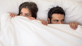 Πόσοι νιώθουν άνετα όταν απελευθερώνουν αέριους «δαίμονες» μπροστά στο σύντροφο;