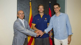 Κόπονεν τριετίας στην                    Μπαρτσελόνα