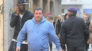 Ραϊόλα : «Οι     δημοσιογράφοι    είναι    παπαγαλάκια»