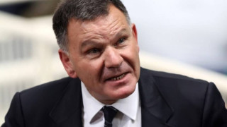 Στα «μαχαίρια» Κούγιας και            Ερασιτεχνική