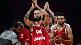 Ολυμπιακός-Εφές: Λύγισε τους Τούρκους στο ΣΕΦ με Φουρνιέ και Βεζένκοφ