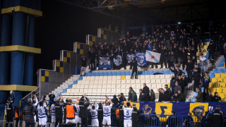 ΚΟΙΝΟ σύνθημα-Οπαδοί Παναιτωλικού και Ατρομήτου για Τέμπη: «Το έγκλημα αυτό να ξεχαστεί δεν πρέπει...»