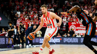 Euroleague: Η καλύτερη πεντάδα του Βεζένκοφ με τον ίδιο μέσα