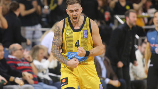 Σόου Τολιόπουλου με 35 πόντους και οκτώ τρίποντα: Η αινιγματική απάντηση για το μέλλον του