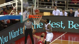 ΠΑΟΚ-Ολυμπιακός: Το επιβλητικό μπλοκ του Άπσον στον Φουρνιέ!