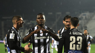 ΠΑΟΚ: Καμαρά και Μπάμπα αποθεώνουν τον Σαμάτα την ώρα που κάνει δηλώσεις!