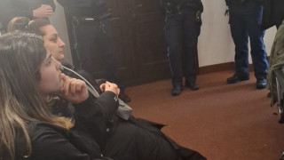 Ελληνική Κοινότητα Μονάχου: Μέλη της εκδιώχθηκαν βίαια από το ελληνικό προξενείο