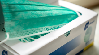 Παγκόσμια ανησυχία για τον νέο κορωνοϊό: Πόσο μοιάζει με τον Covid-19