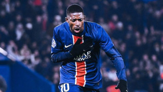 Κόκκινος: Παίζοντας με τους σκόρερ...