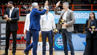 Ελλάδα-Ολλανδία: Η βράβευση της «χρυσής» Εθνικής του 2025 στο ημίχρονο του αγώνα