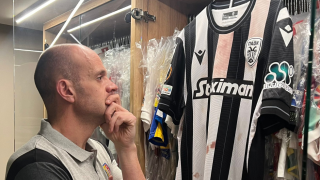 Η φανέλα του Μιχαηλίδη από το ΠΑΟΚ-Στεάουα έφτασε στην... Ανδόρα