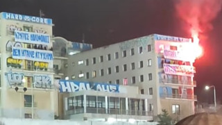 Έγκλημα στα Τέμπη: Οπαδοί του Ηρακλή στους Χορτατζήδες με πανό και πυρσούς!