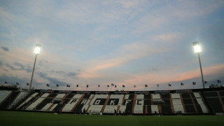 Οι δυο     σίγουροι και      οι δυο ανοικτές θέσεις