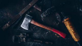 Καλλιθέα: Συνελήφθη άνδρας με τσεκούρι που απειλούσε περαστικούς!