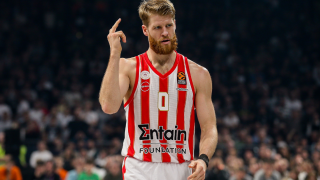 Γουόκαπ: Το πρόβλημα στη μέση τον στέλνει Βοστώνη