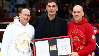 Ο Μπαρτζώκας γίνεται πολυνίκης προπονητής του Ολυμπιακού